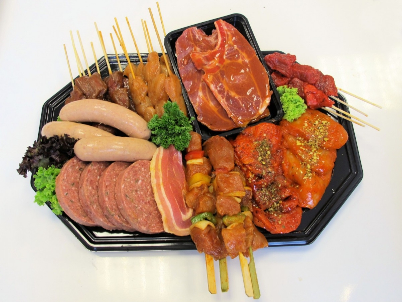 boucherie-TRAMOLE-min_bbq_butcher_shop_supermarket_meal_party-766127